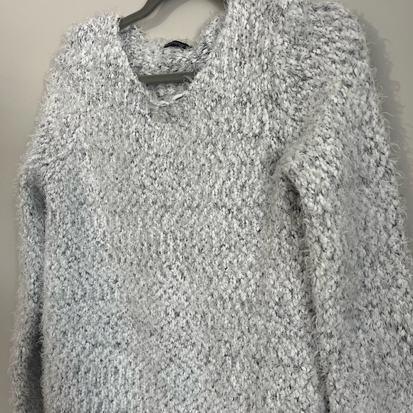 Eyelash soft grey cozy sweater y2k style small casual - Picture 2 of 6